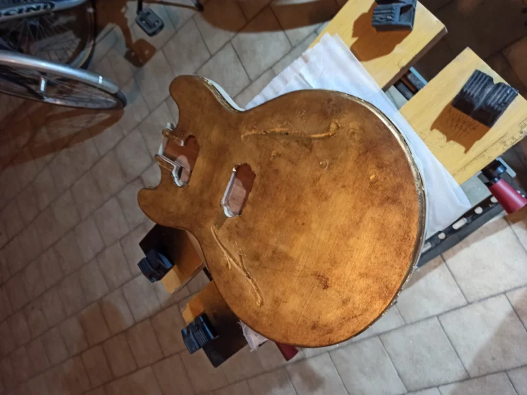 Es339 verniciatura corpo chitarra