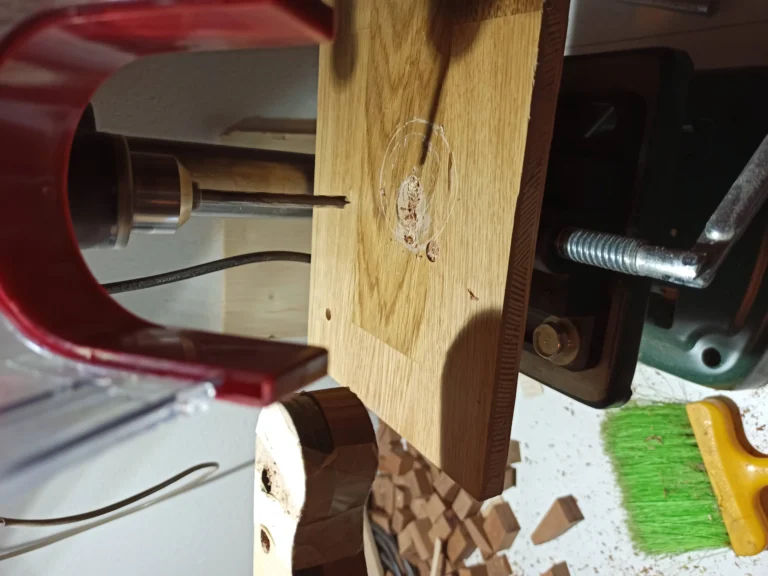 Foratura corpo trapano legno