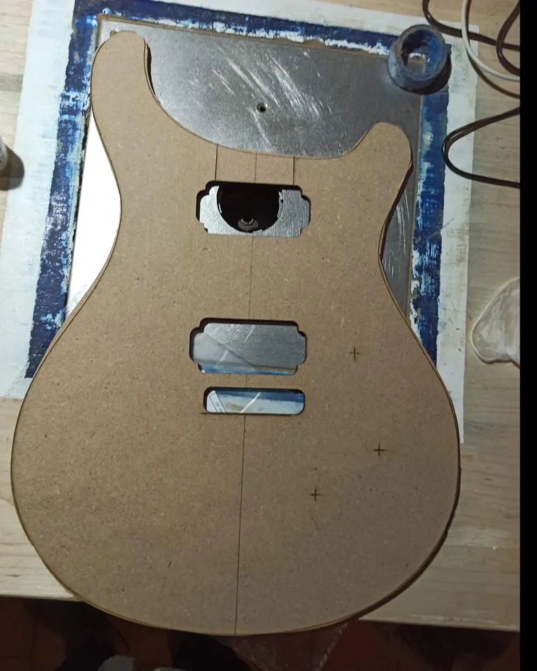 Fresatura corpo chitarra elettrica