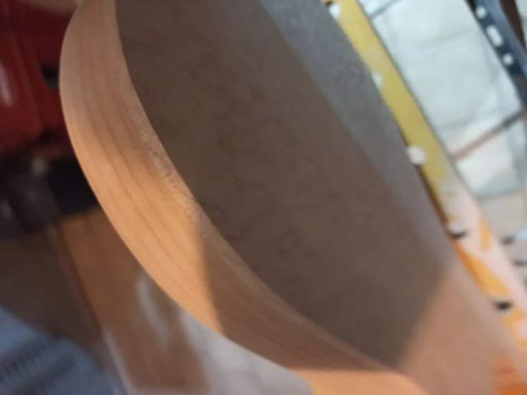 Levigatura corpo legno chitarra