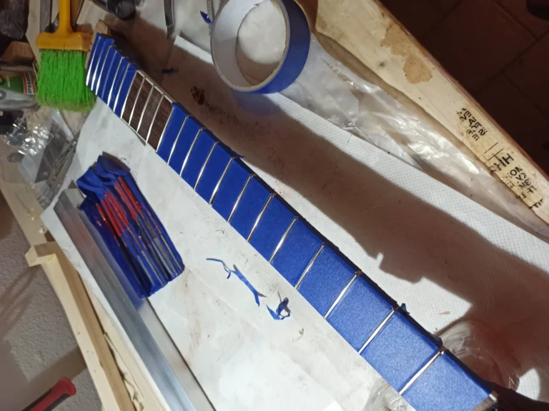 Levigatura tastiera strumento