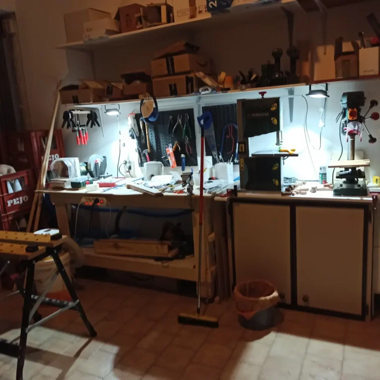 Preparazione corpo banco legno