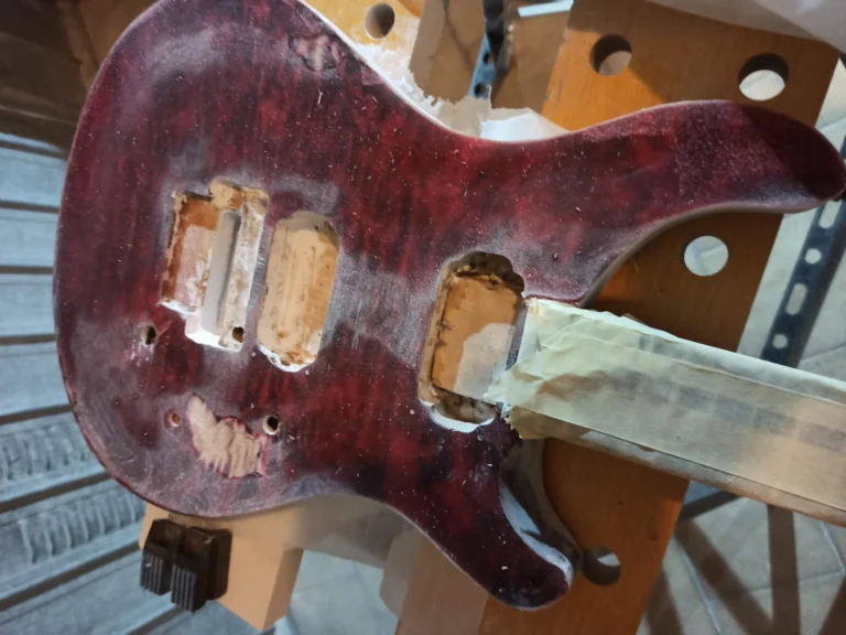 preparazione corpo chitarra elettrica img 01