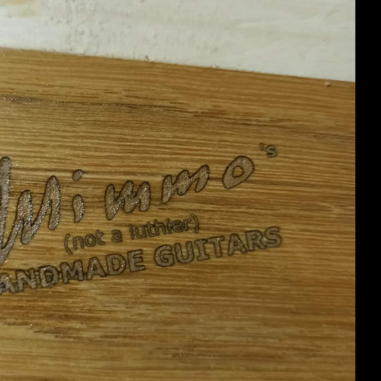Preparazione corpo logo strumento