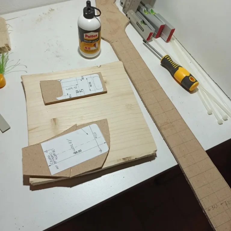 Preparazione corpo template chitarra