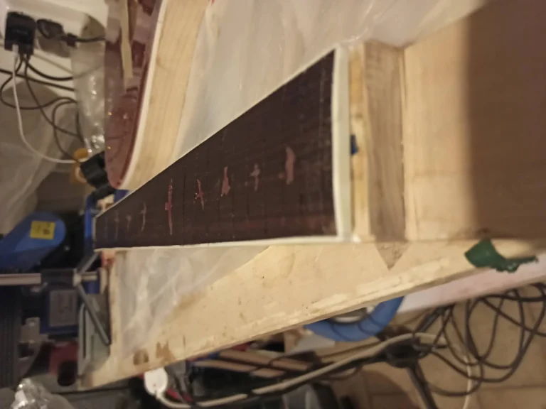 Preparazione tastiera legno chitarra