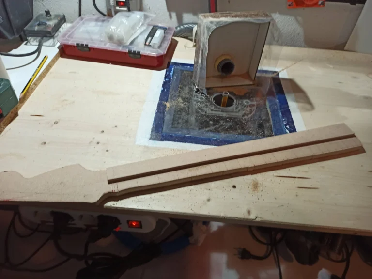 Sagomatura manico legno