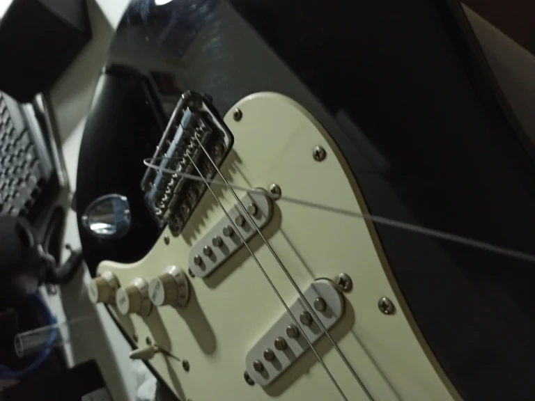St installazione pickup chitarra