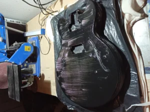 verniciatura corpo chitarra elettrica img 01 15